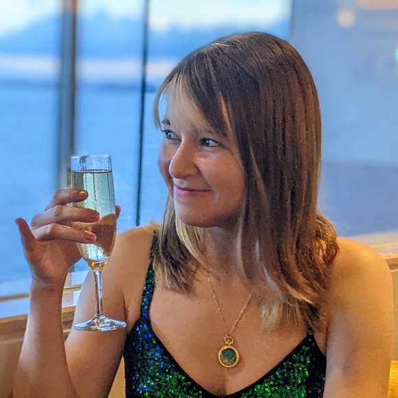 Meet your Posher, Beki - Picture 1 of 1